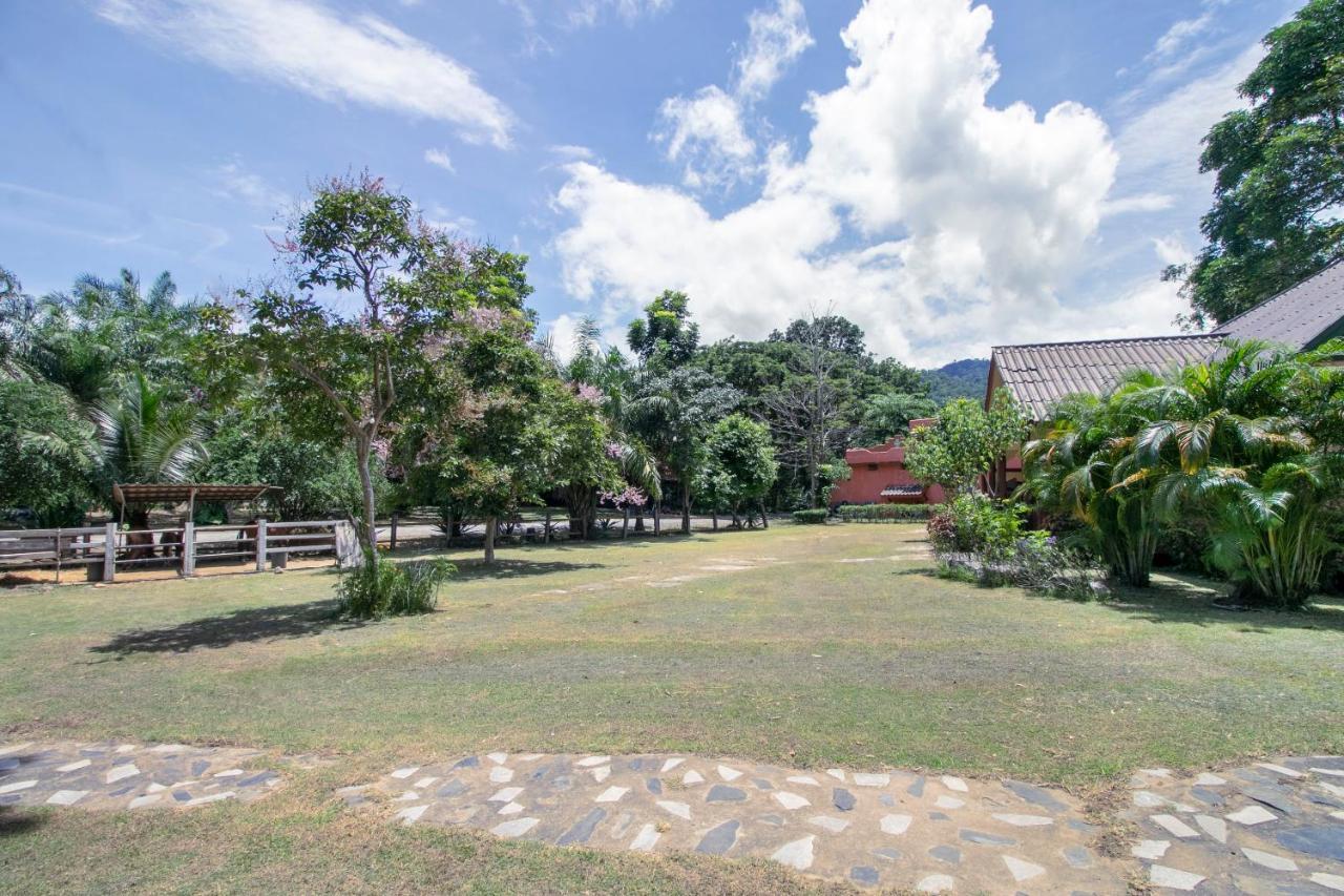 Capital O 1110 Khaoyai Cowboy City Resort Mu Si Exterior foto